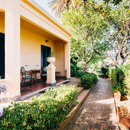 Villino Eleonora Bed and Breakfast Parghelia