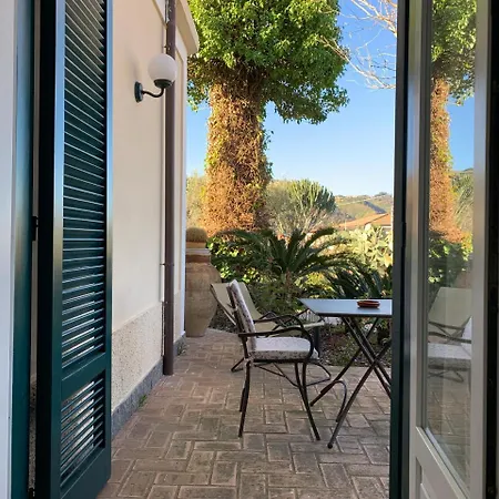 Couette-café Villino Eleonora 3*