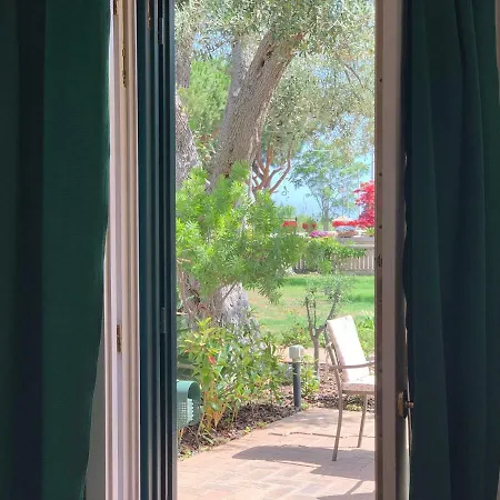 Couette-café Villino Eleonora 3*